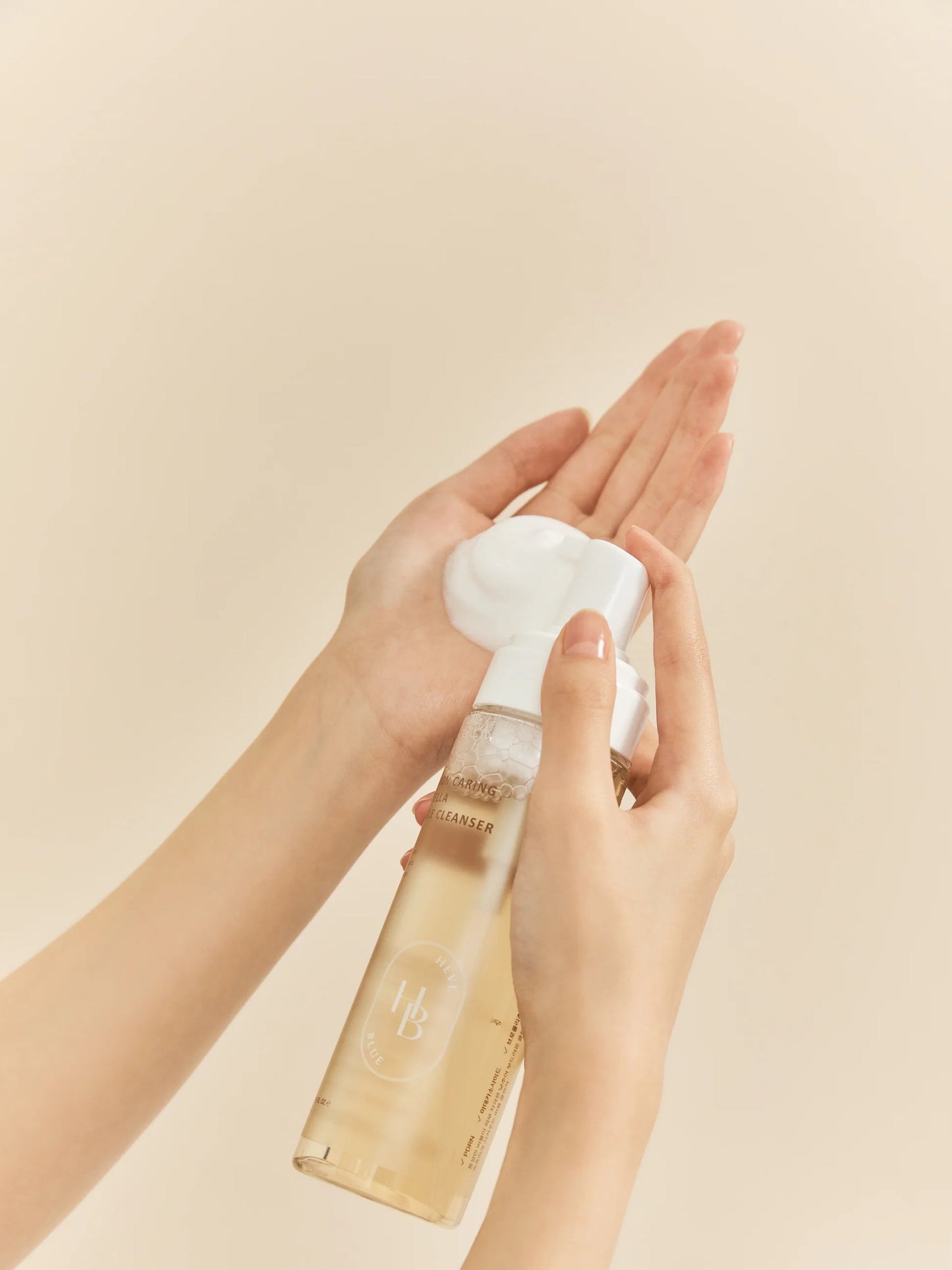 HEVEBLUE SALMON CARING CENTELLA BUBBLE CLEANSER