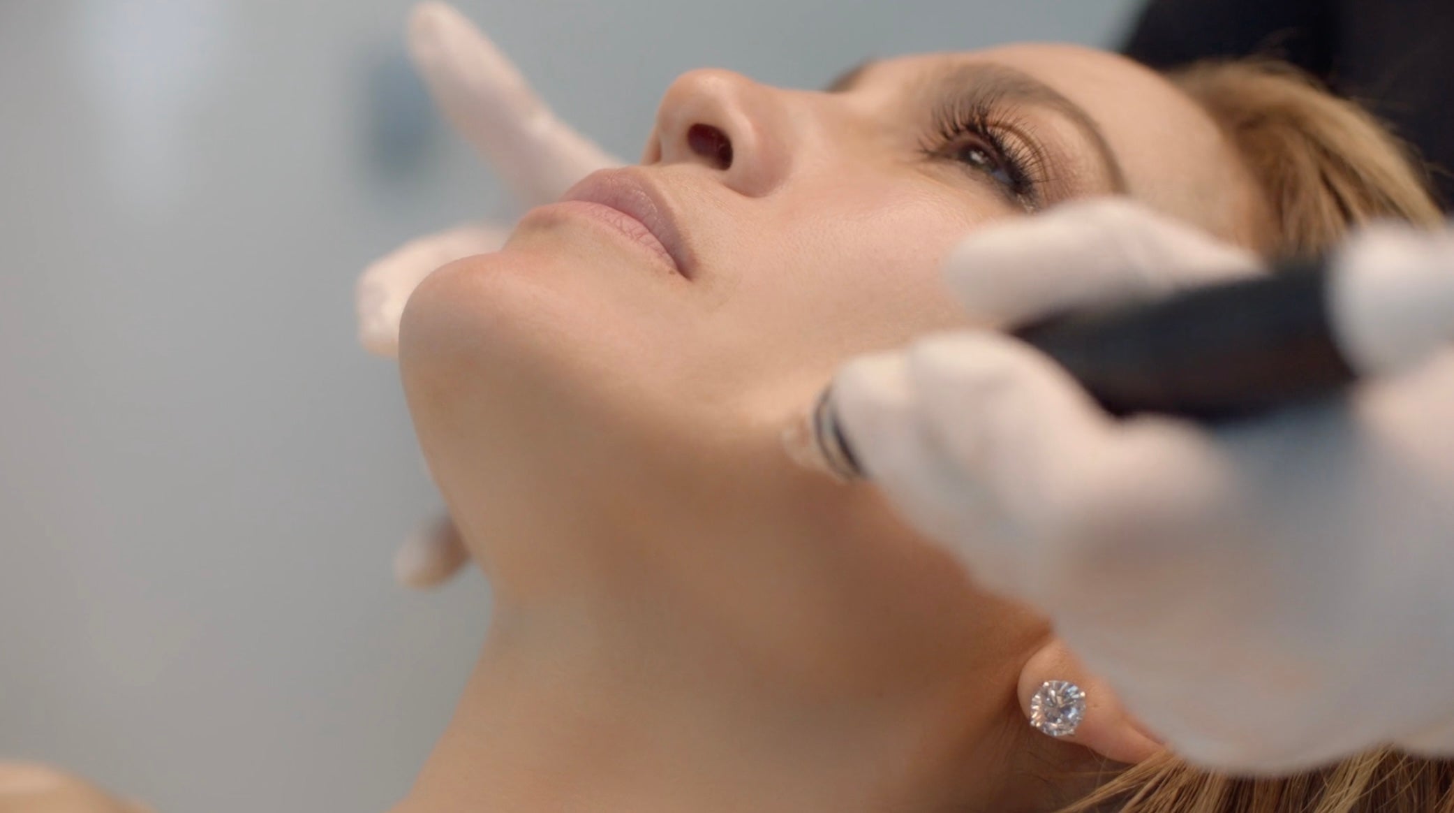 Hydrafacial JLO booster Skin Clinic Rotterdam