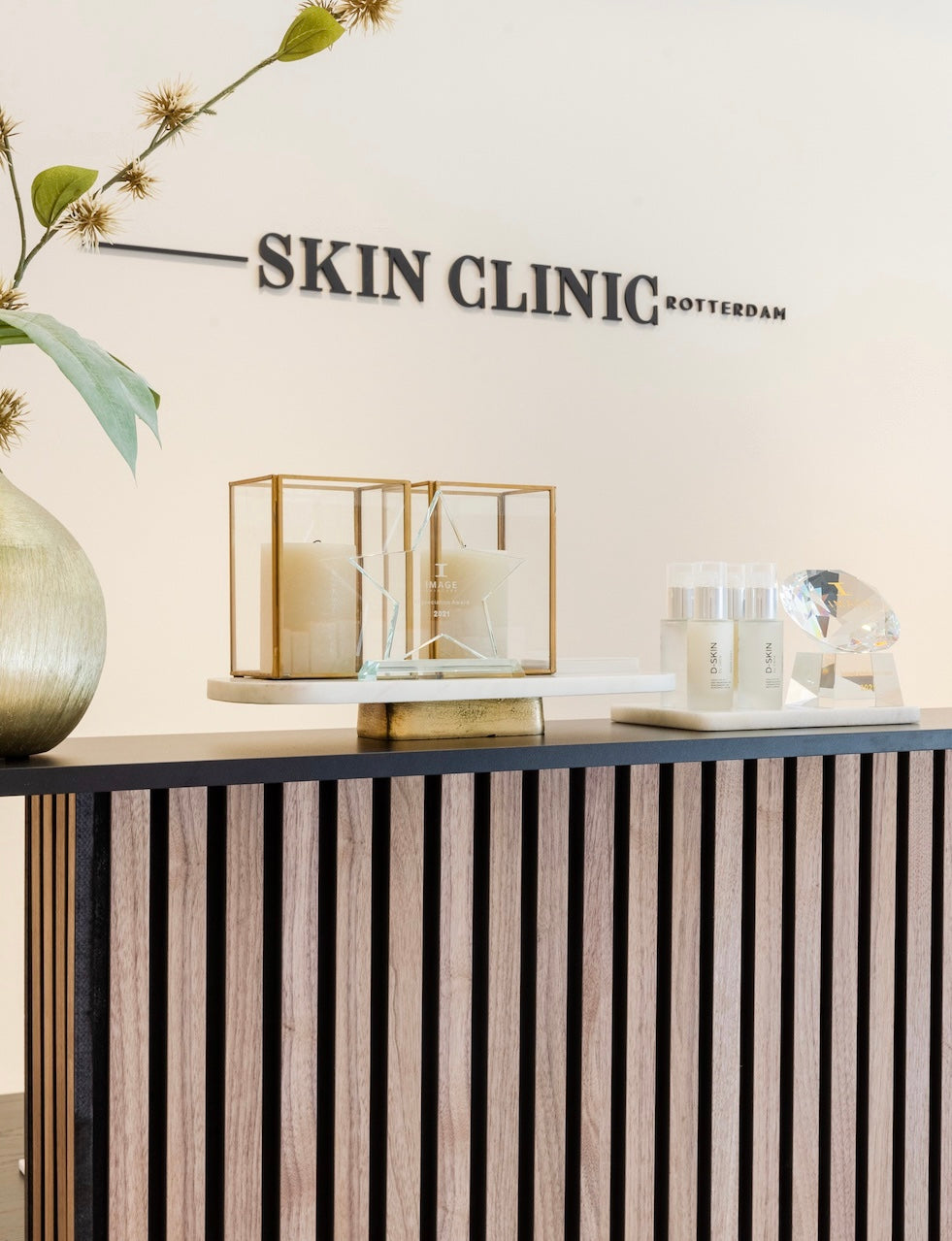 Skin Clinic Rotterdam salon desk