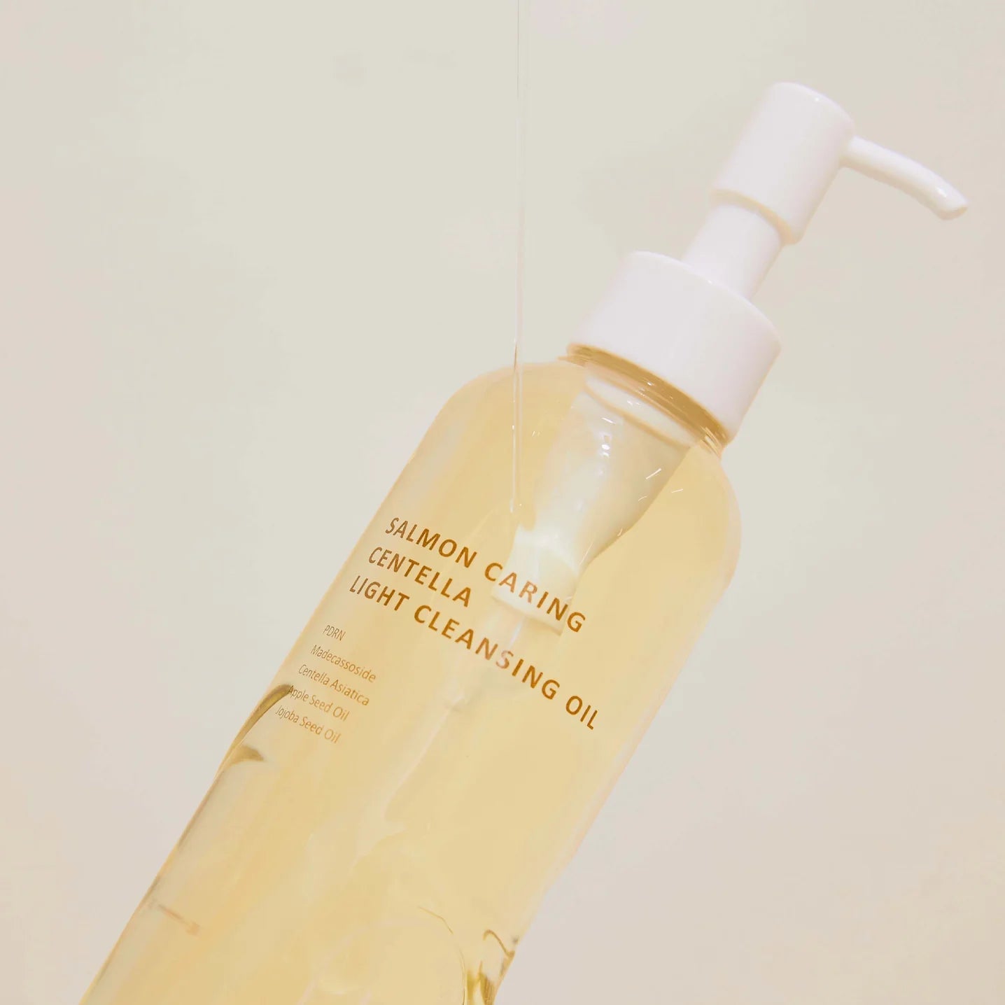 HEVEBLUE SALMON CARING CENTELLA LIGHT CLEANSING OIL