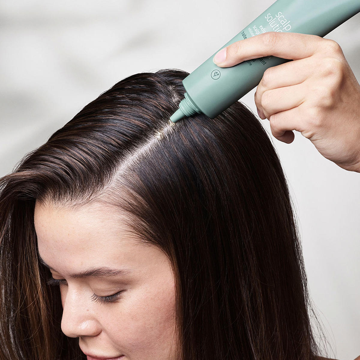 Scalp solutions exfoliating scalp treatment